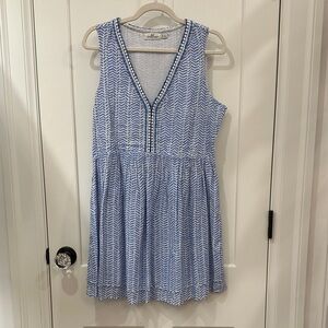 Vineyard Vines Blue and White Chevron Dress